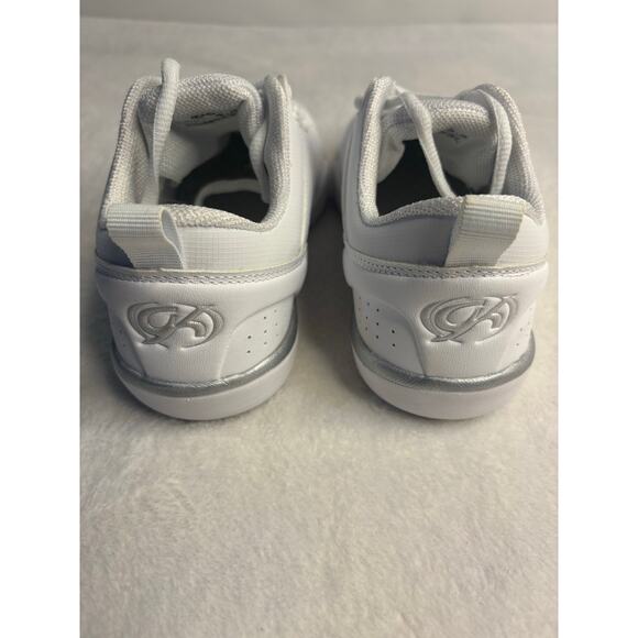 GK Kid’s Size 5.5 White Accent 2.0 Cheer Shoes NWOB - Picture 3 of 5